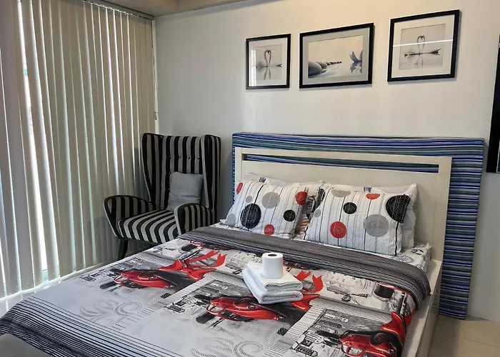 Del\'S Condotel