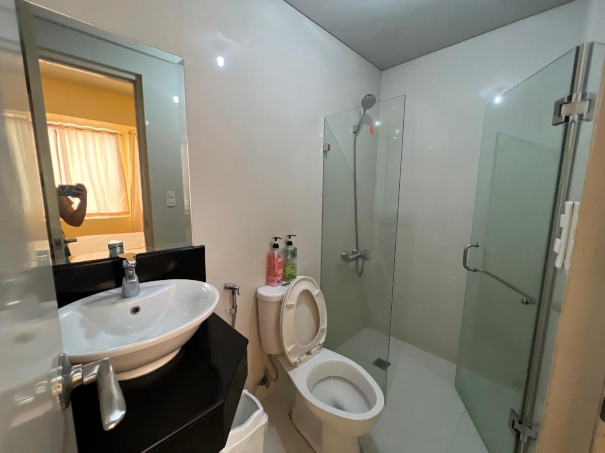 Del's Condotel Manila